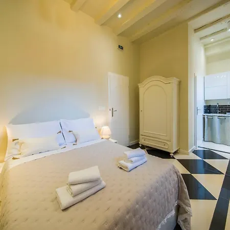 Hidden Luxury 2br With Terrace アパート *
