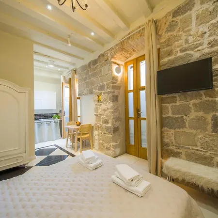 Hidden Luxury 2br With Terrace * スプリト