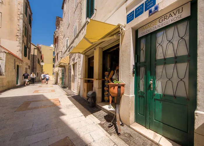 Hidden Luxury 2br With Terrace شقة سبليت