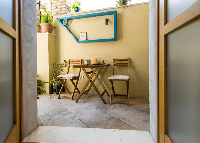 Hidden Luxury 2br With Terrace *