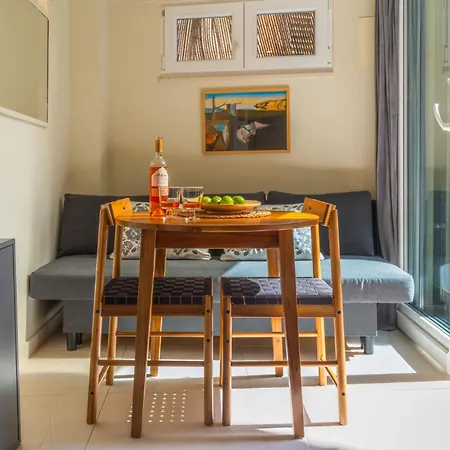 Hidden Luxury 2br With Terrace Апартаменти *