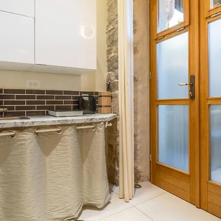 Hidden Luxury 2br With Terrace شقة سبليت