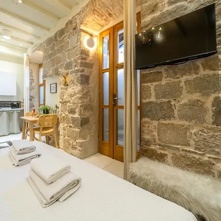 Hidden Luxury 2br With Terrace Апартаменти *
