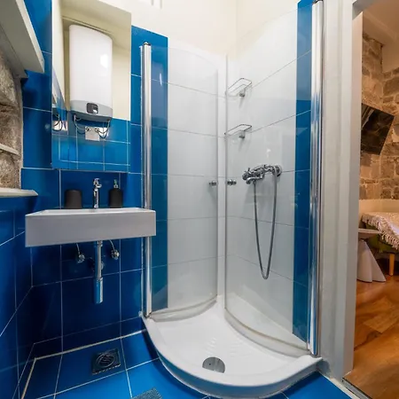 Hidden Luxury 2br With Terrace Апартаменти *