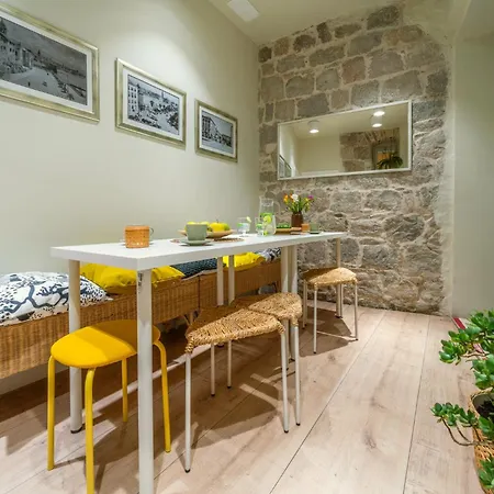Hidden Luxury 2br With Terrace Апартаменти *