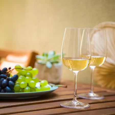 Hidden Luxury 2br With Terrace *